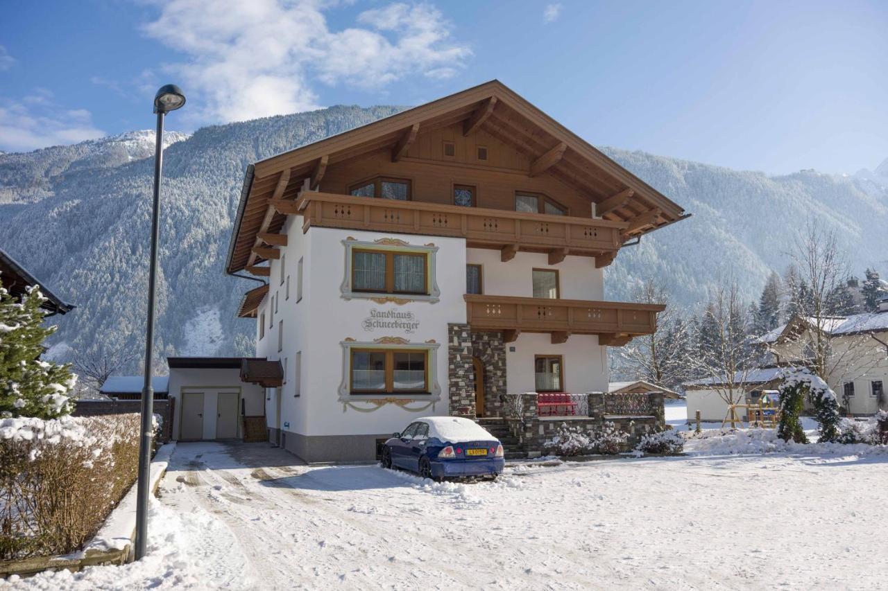 Gastehaus Schneeberger Hotel Mayrhofen Exterior photo